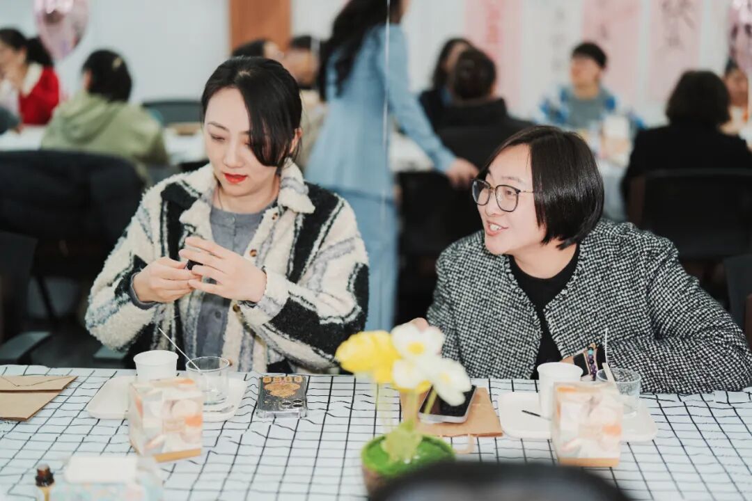 春風(fēng)如你 熠熠芳華∣祝全體女同胞節(jié)日快樂！